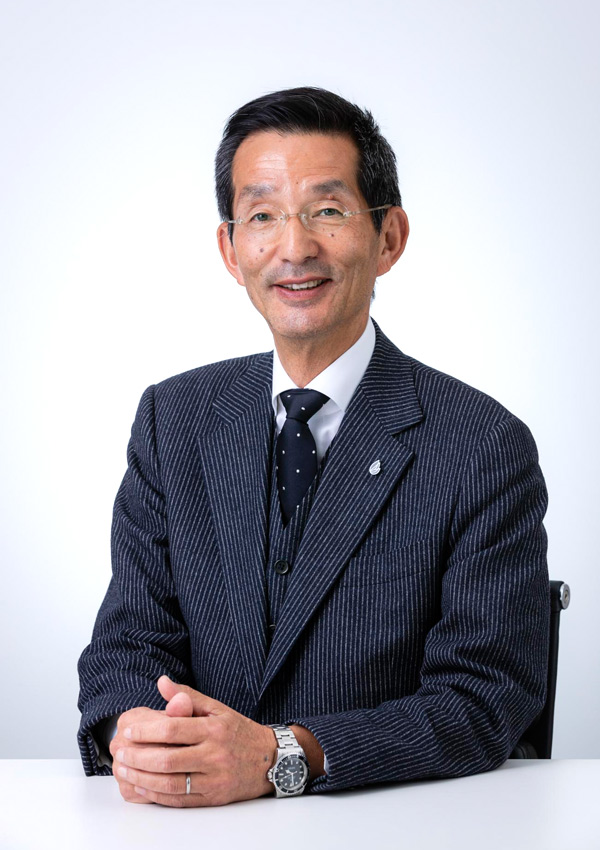 亀岡 信行